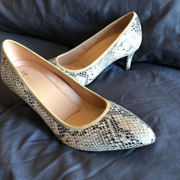 Brand new Naturalizer kitten heels - Picture 2 of 3